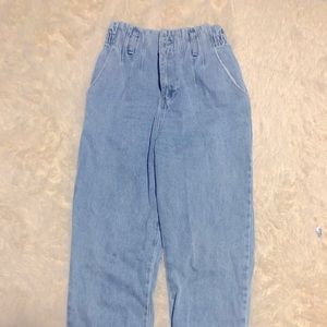 Scrunched top boyfriend jeans